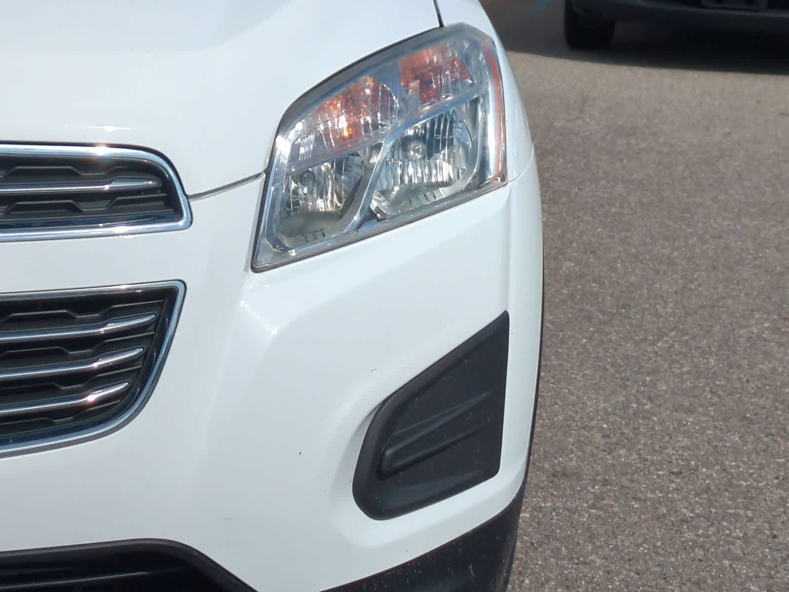 Thumbnail: 2016 Chevrolet Trax - 10