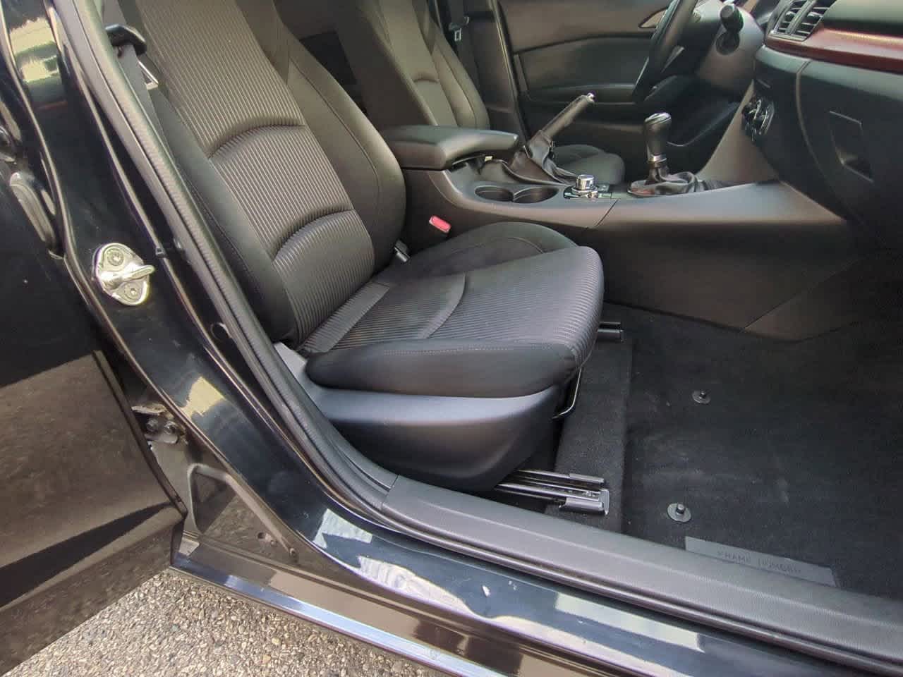 Thumbnail: 2015 Mazda Mazda3 - 19