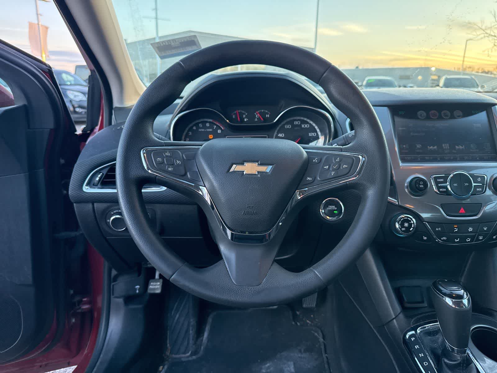 Thumbnail: 2017 Chevrolet Cruze - 20