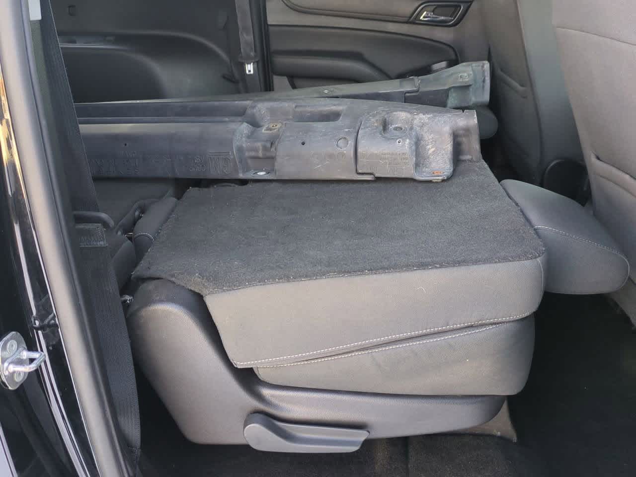 Thumbnail: 2017 Chevrolet Suburban - 19