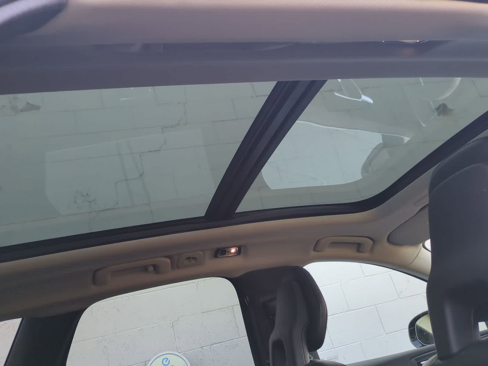 Thumbnail: 2019 Volvo XC60 - 20