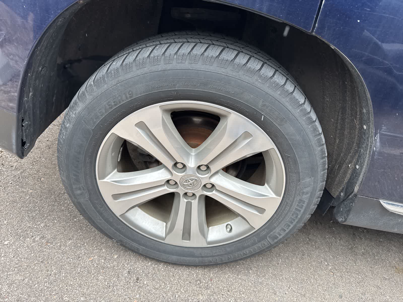 Thumbnail: 2013 Toyota Highlander - 9