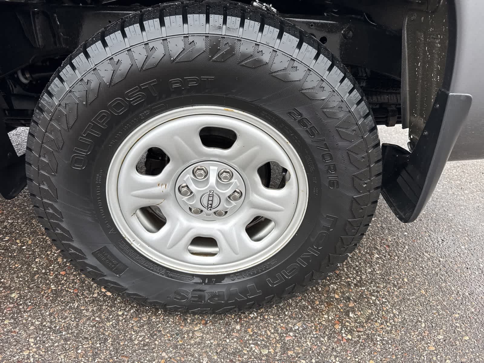 Thumbnail: 2022 Nissan Frontier - 10