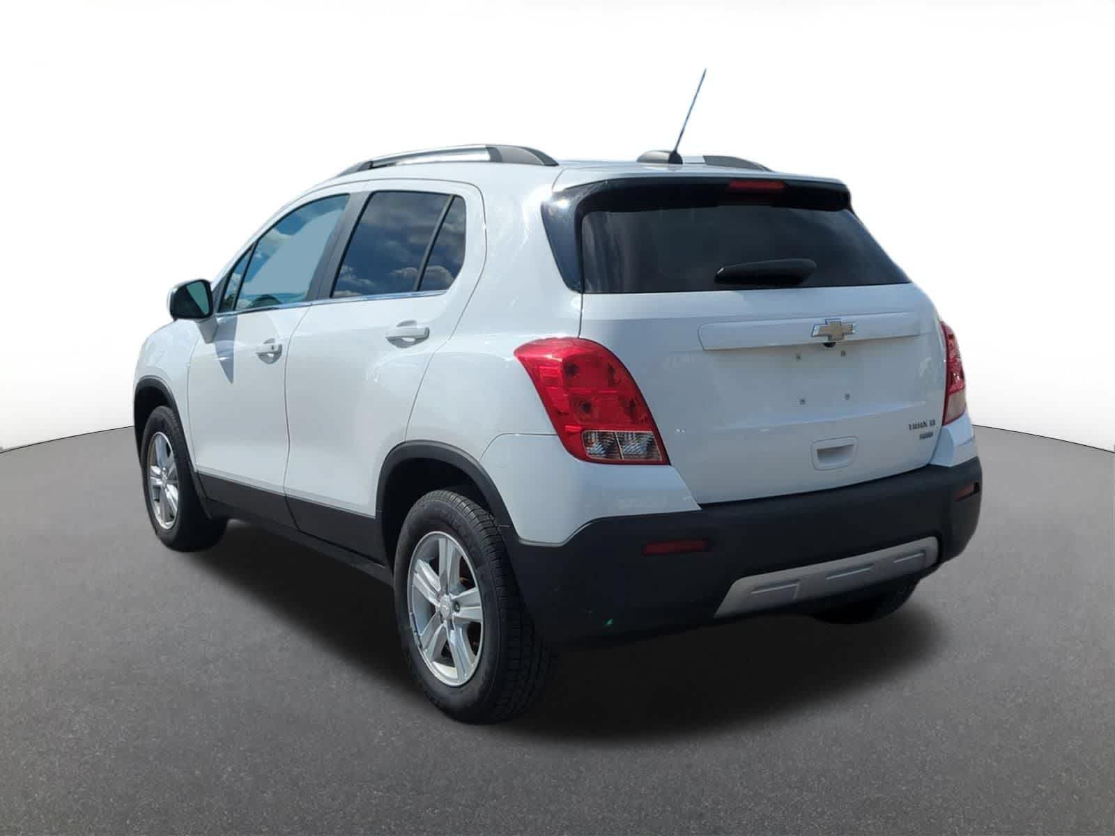 Thumbnail: 2016 Chevrolet Trax - 4