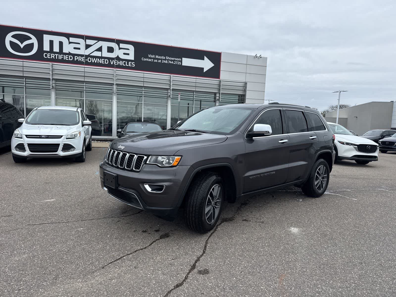 Thumbnail: 2018 Jeep Grand Cherokee - 1