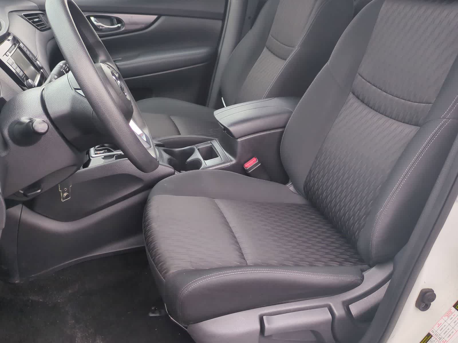 Thumbnail: 2018 Nissan Rogue - 15