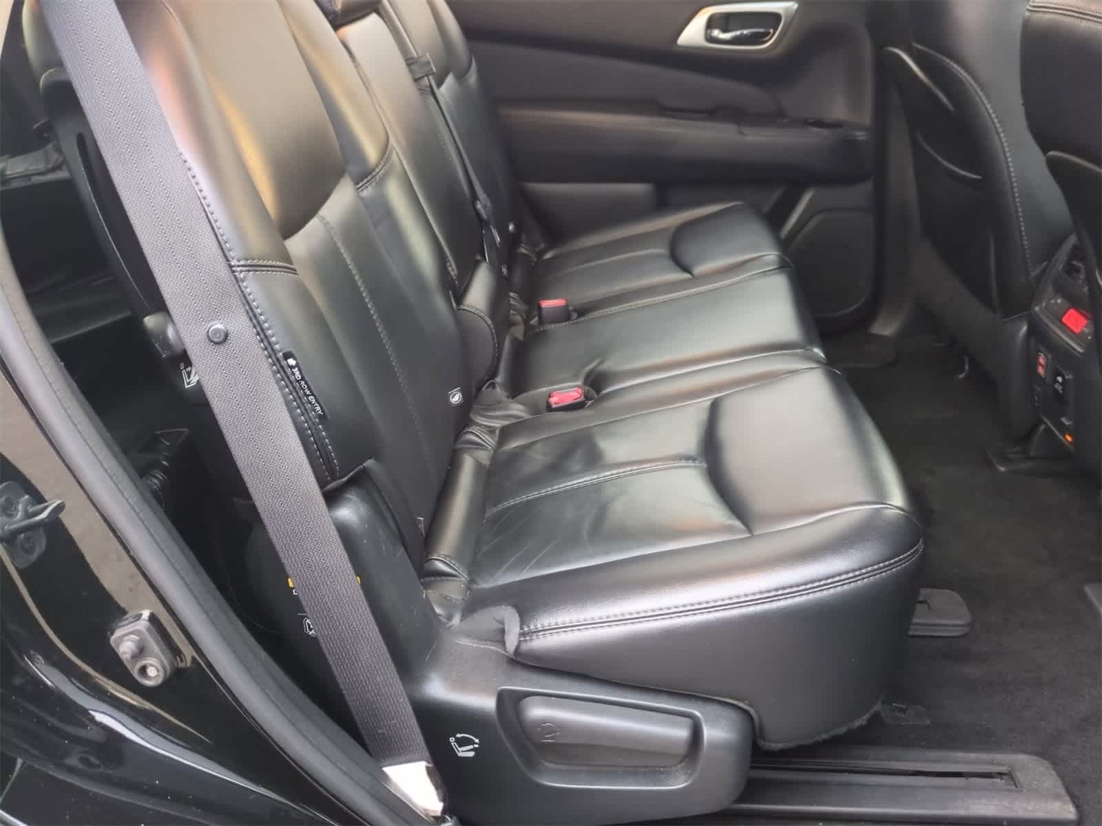 Thumbnail: 2018 Nissan Pathfinder - 20