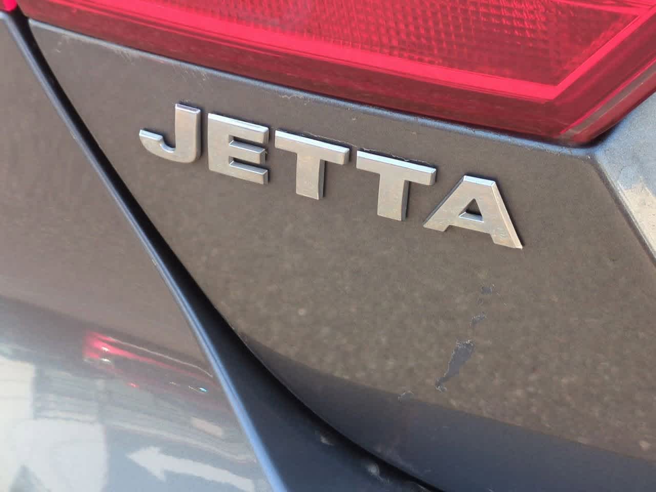 Thumbnail: 2013 Volkswagen Jetta - 11