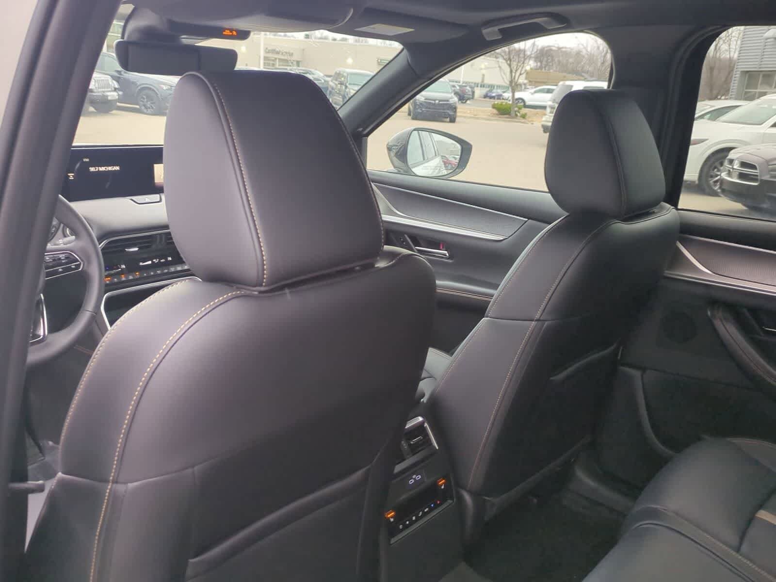 Thumbnail: 2026 Mazda CX-90 - 17