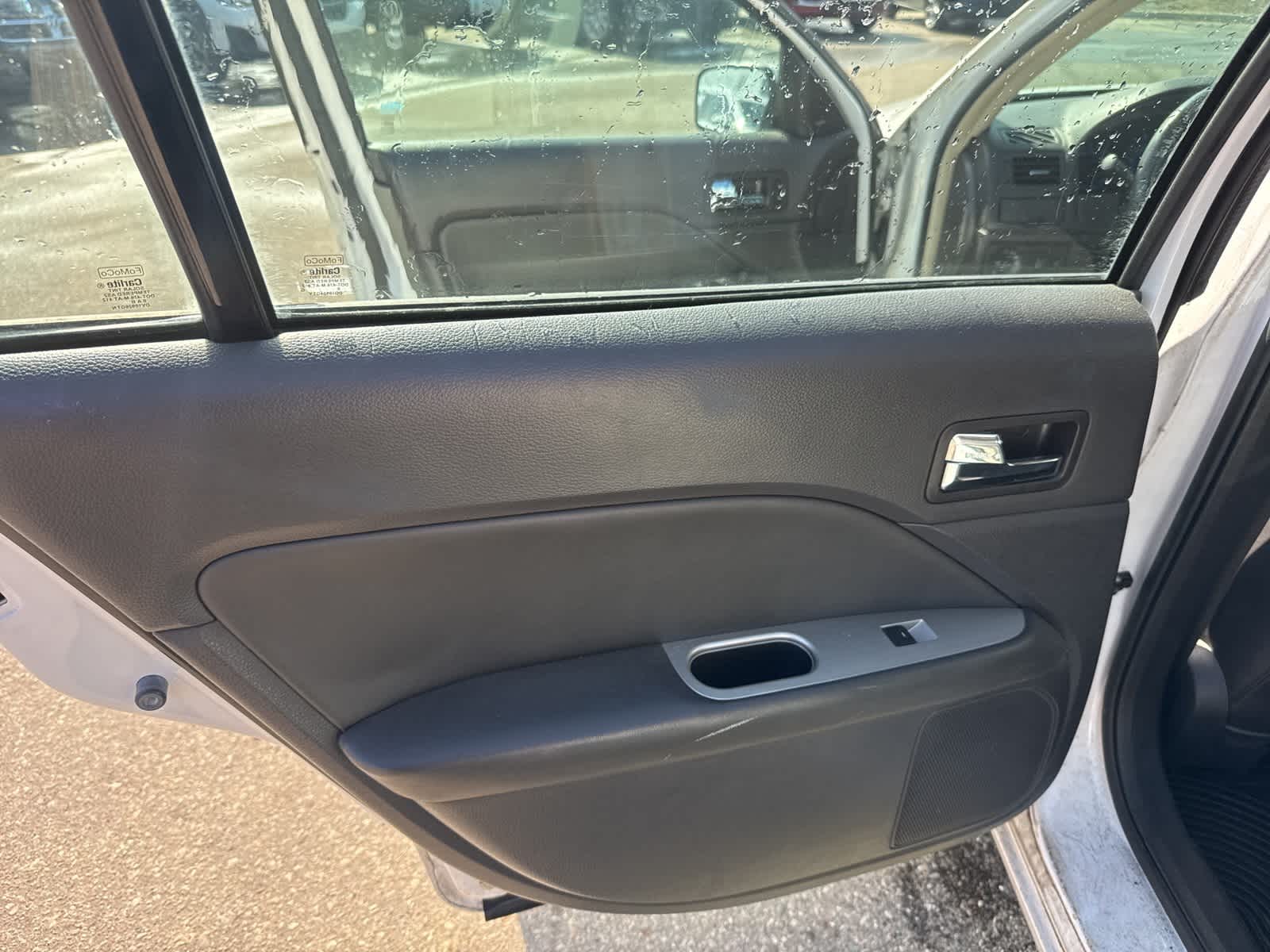 Thumbnail: 2011 Ford Fusion - 17