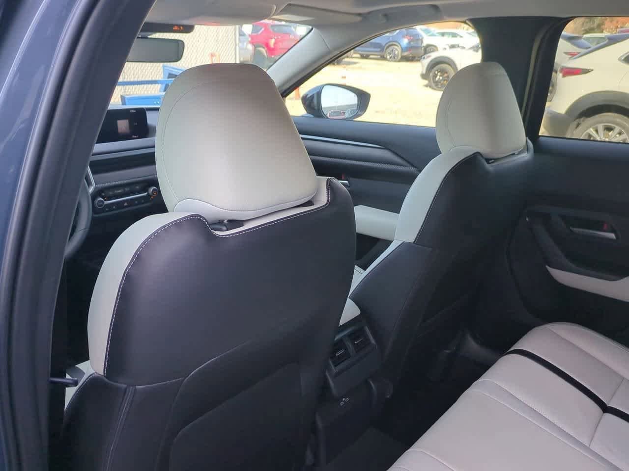 Thumbnail: 2026 Mazda CX-50 - 17