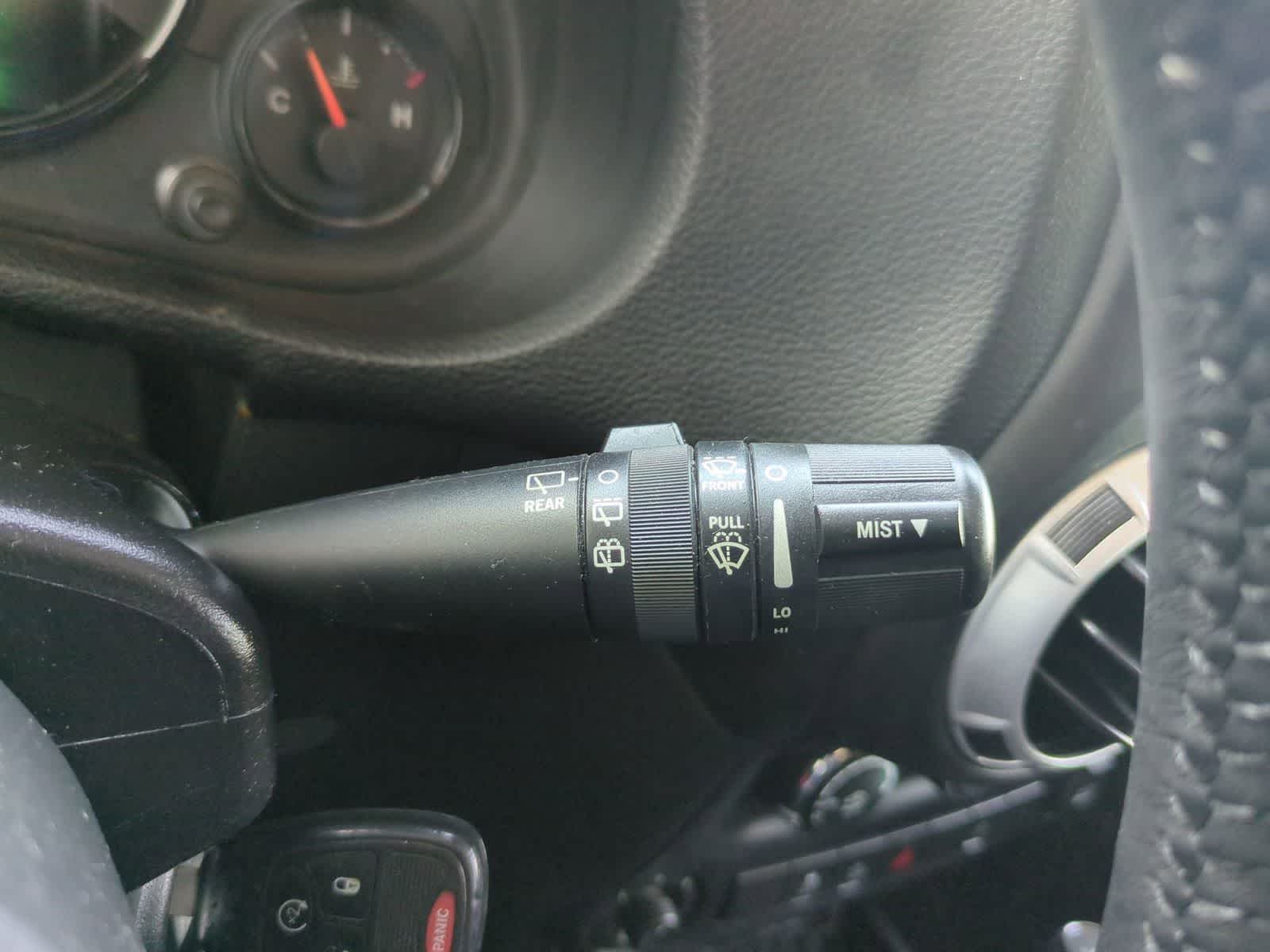 Thumbnail: 2015 Jeep Wrangler - 25