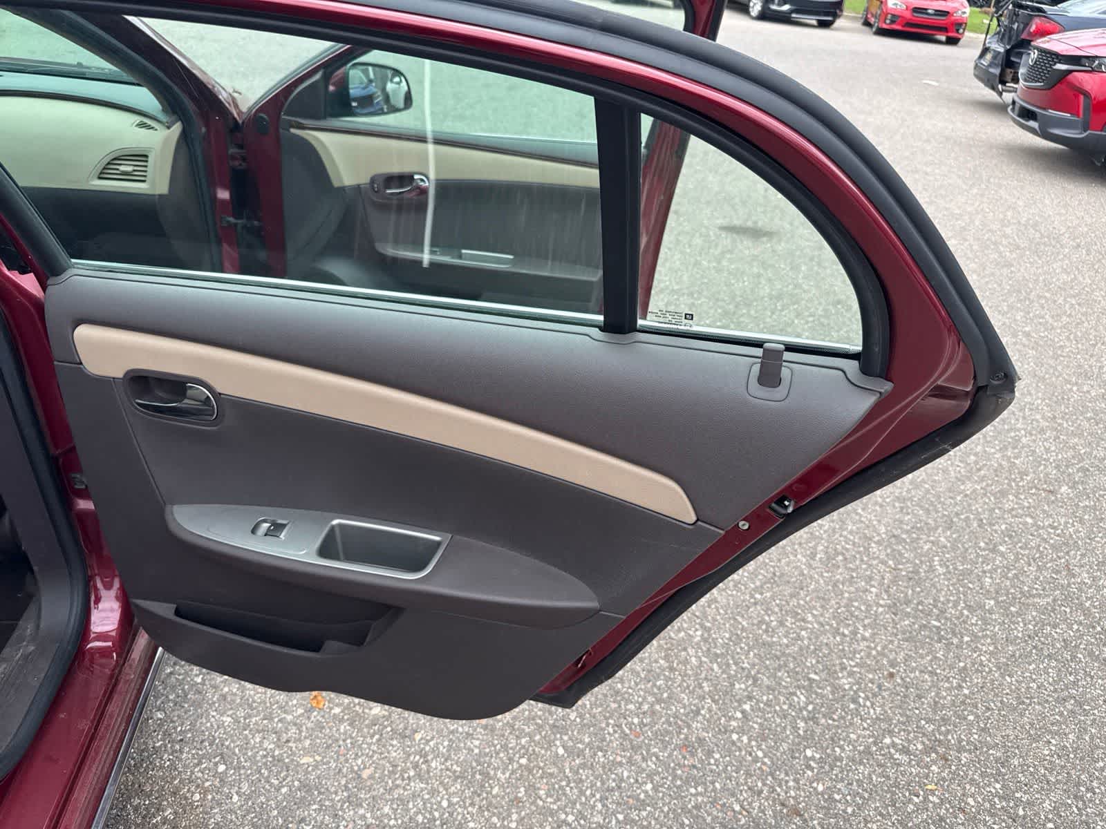 Thumbnail: 2010 Chevrolet Malibu - 24