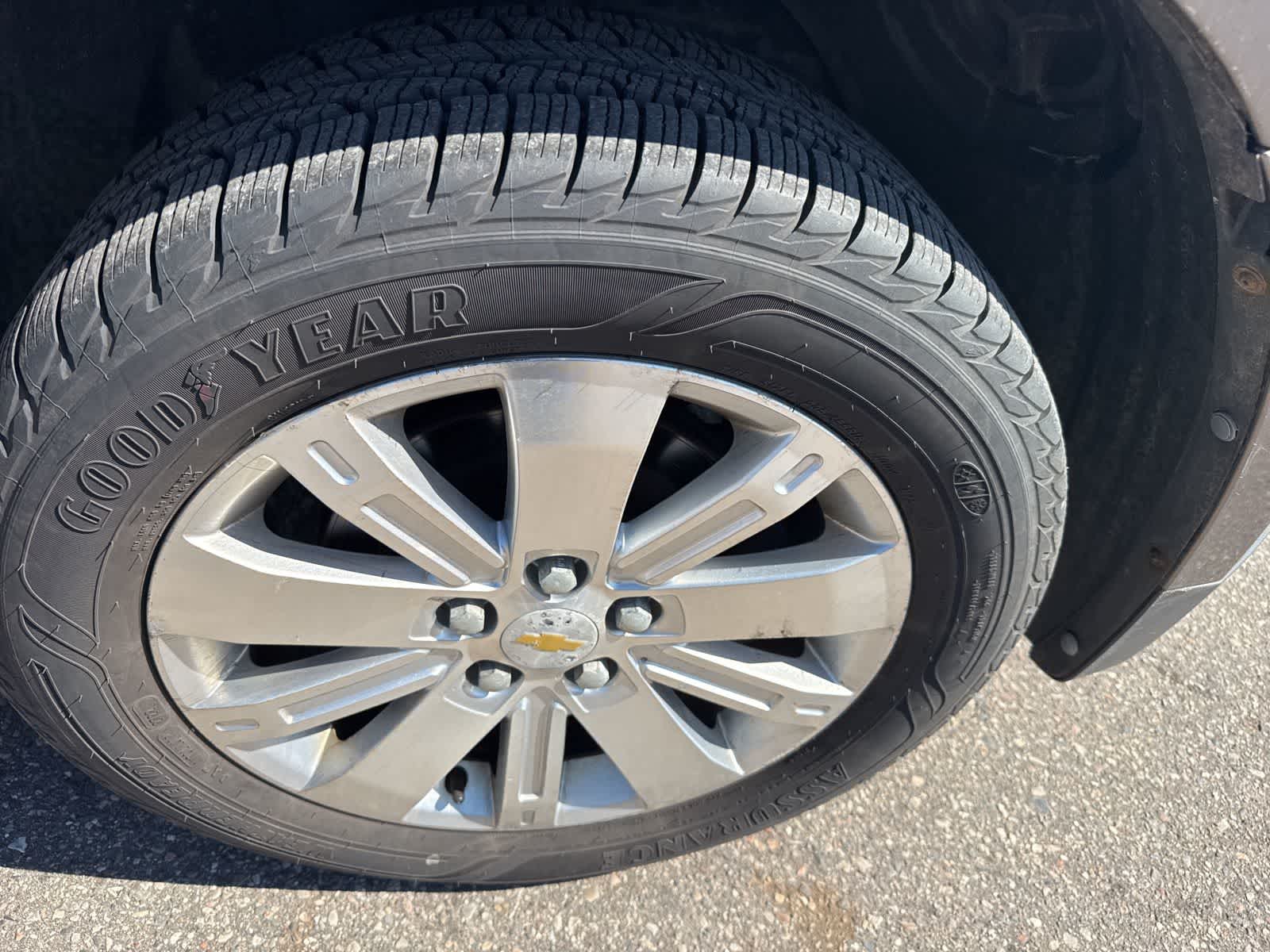 Thumbnail: 2011 Chevrolet Equinox - 12