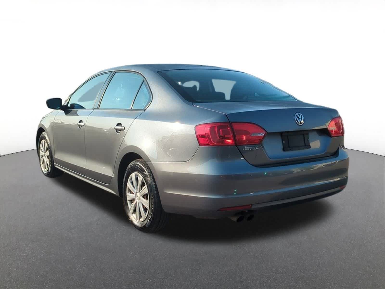 Thumbnail: 2013 Volkswagen Jetta - 4