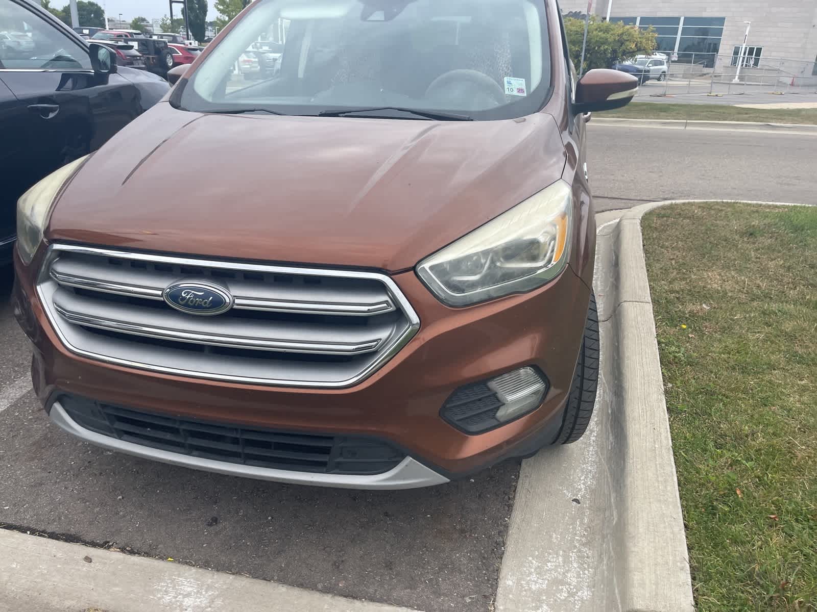 Thumbnail: 2017 Ford Escape - 3