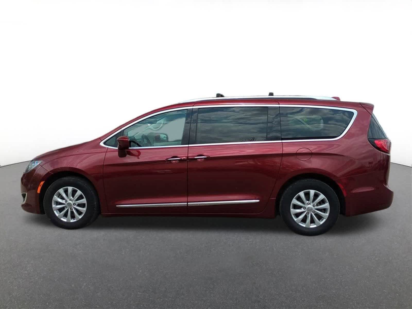 2018 Chrysler Pacifica  3