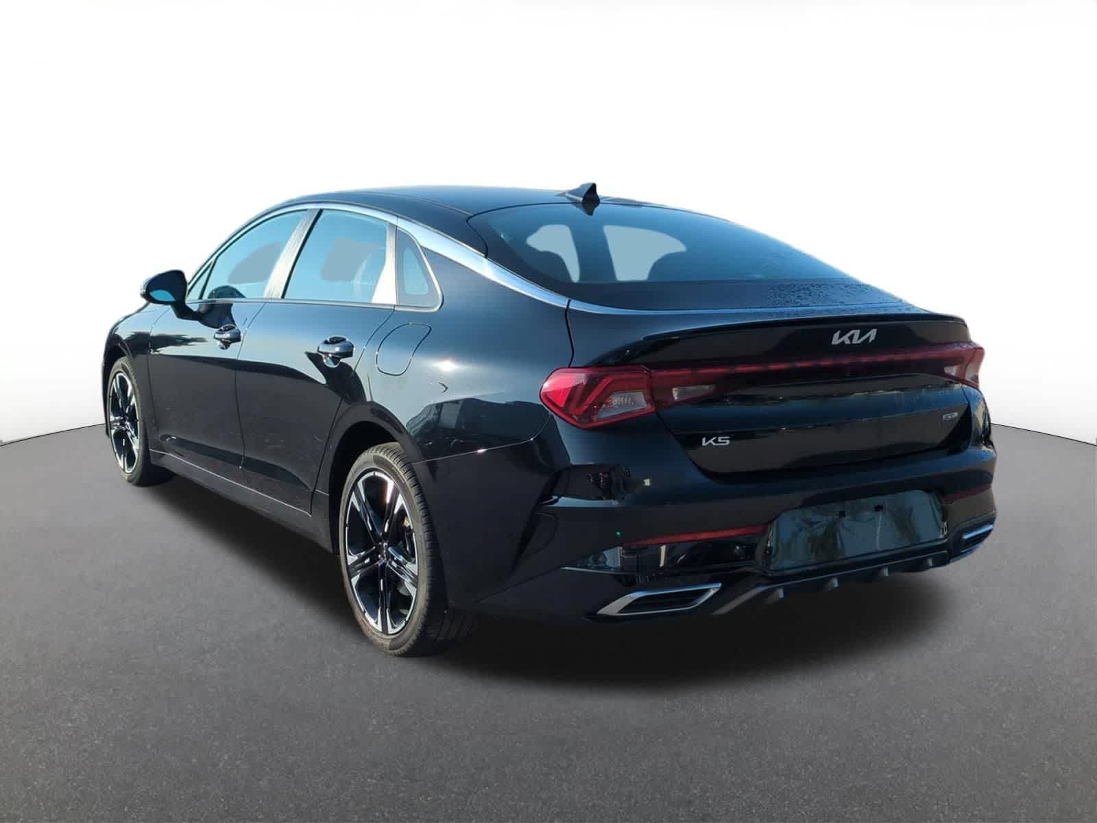 Thumbnail: 2023 Kia K5 - 4