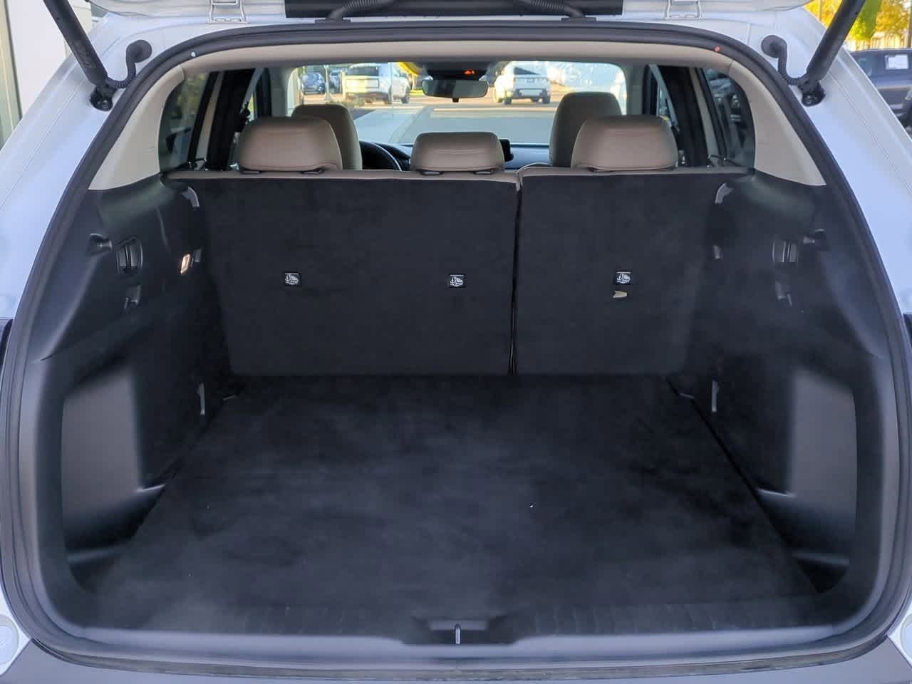 Thumbnail: 2025 Mazda CX-50 - 33