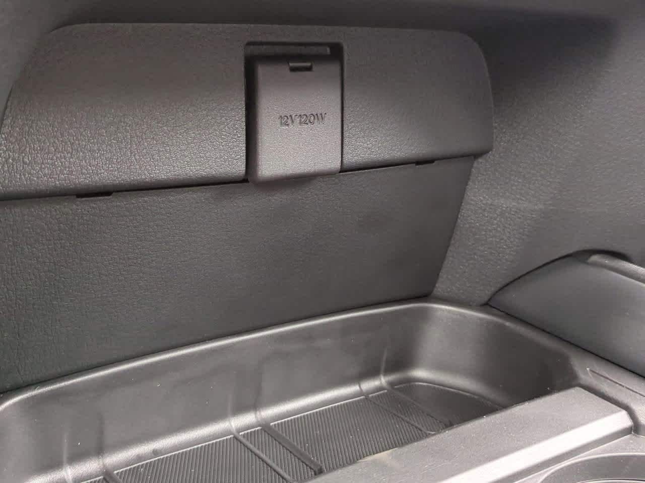 Thumbnail: 2025 Mazda CX-50 - 27