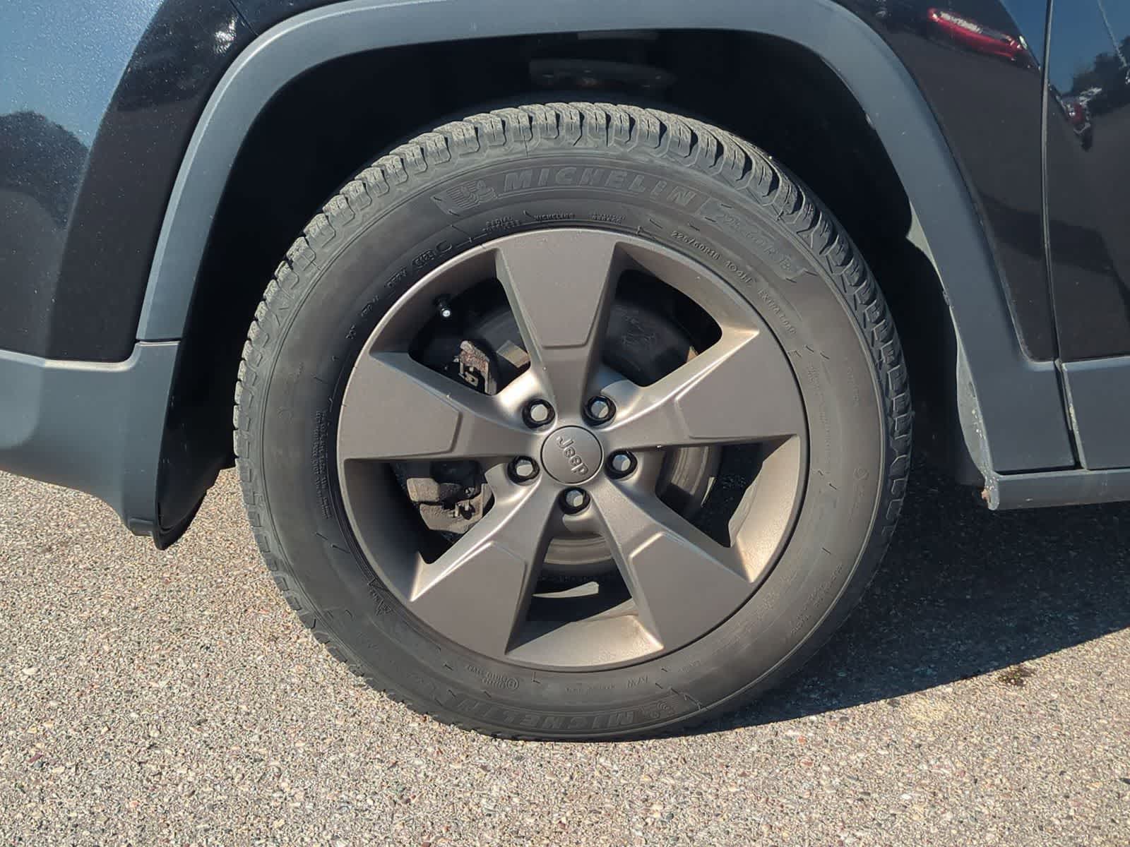 Thumbnail: 2016 Jeep Cherokee - 13