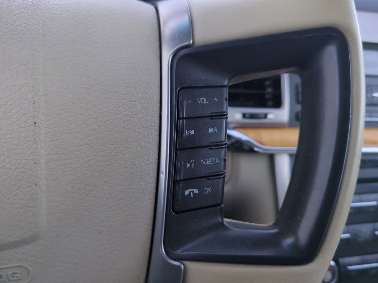 Thumbnail: 2012 Lincoln MKZ - 25