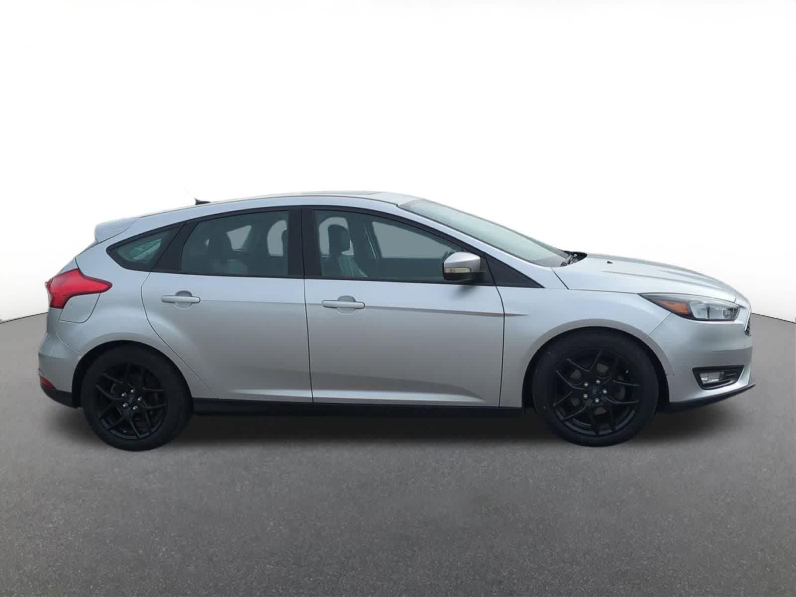 Thumbnail: 2016 Ford Focus - 7