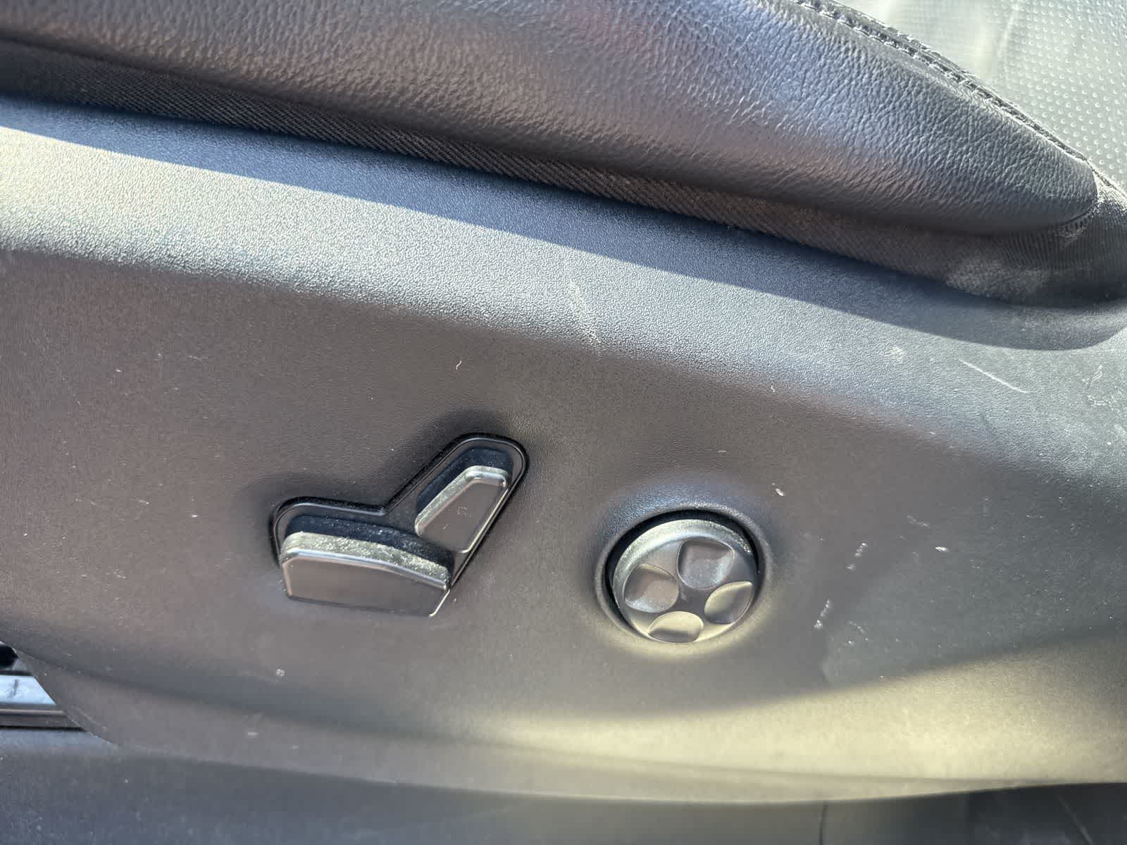 Thumbnail: 2017 Chrysler Pacifica - 15