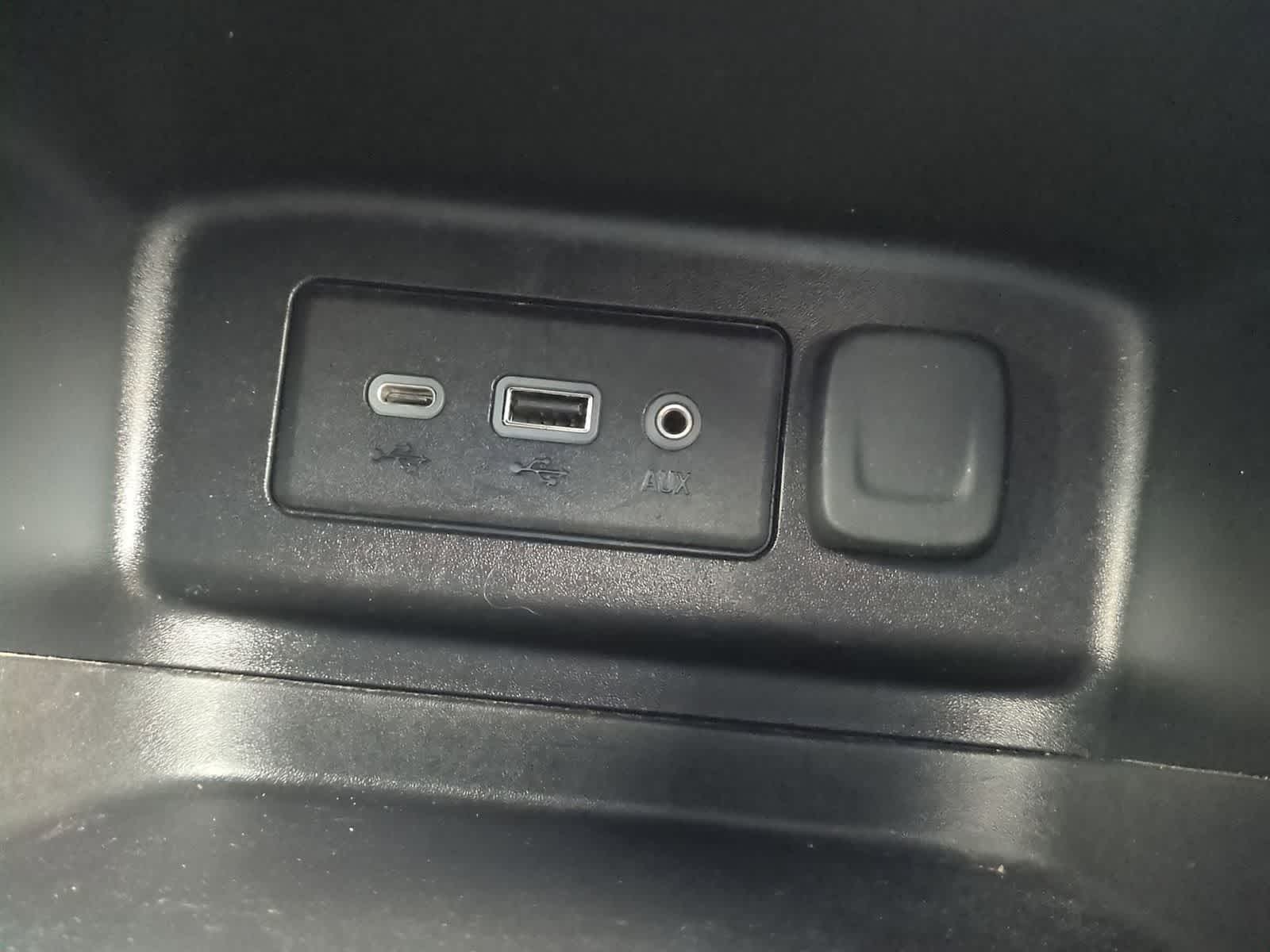 Thumbnail: 2020 Chevrolet Equinox - 28