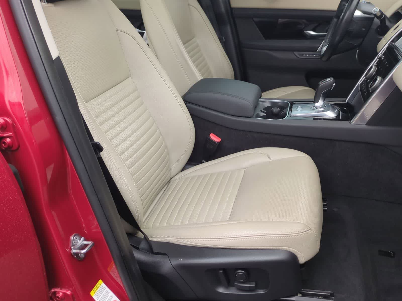 Thumbnail: 2020 Land Rover Discovery Sport - 22