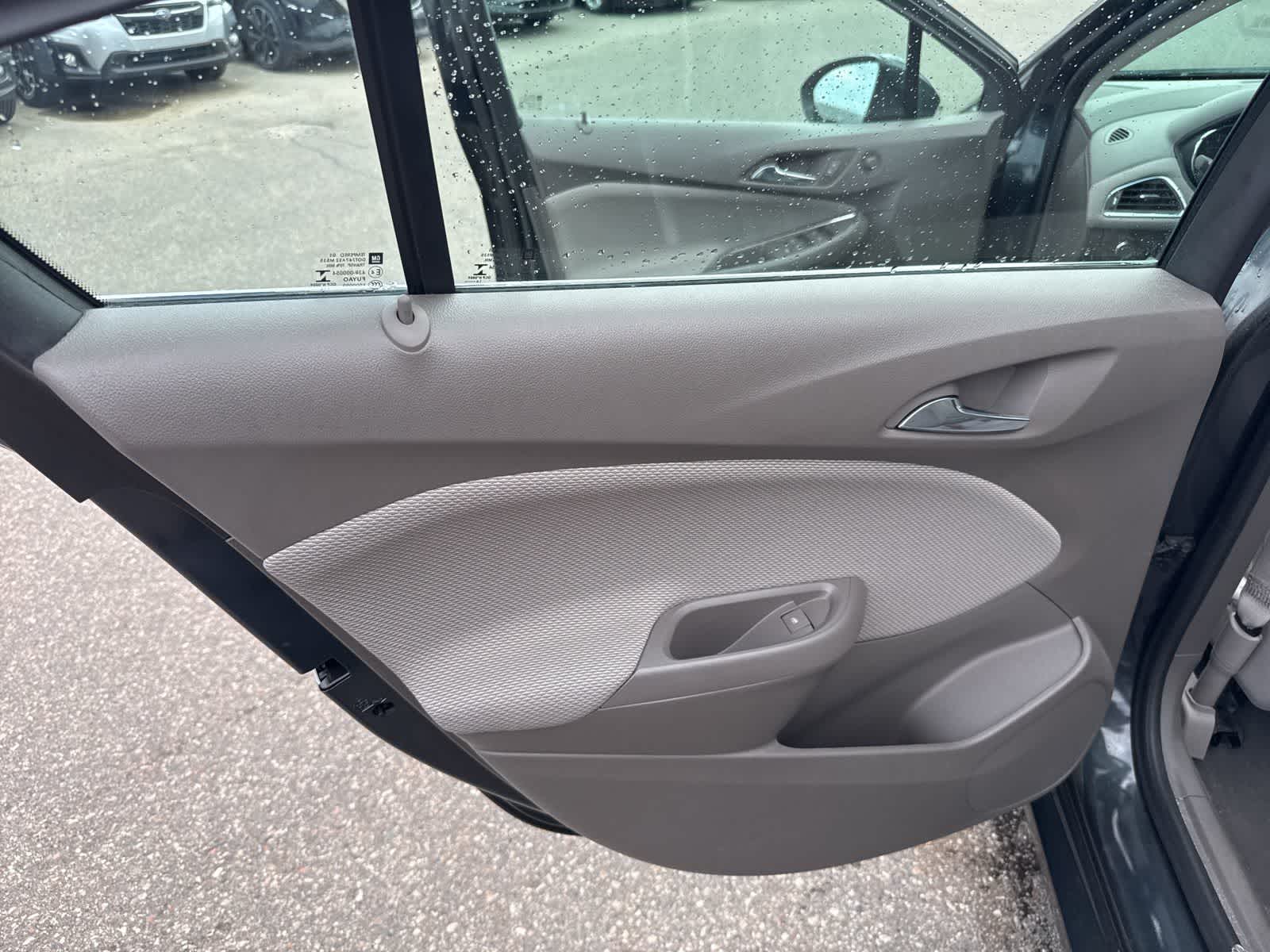 Thumbnail: 2017 Chevrolet Cruze - 18