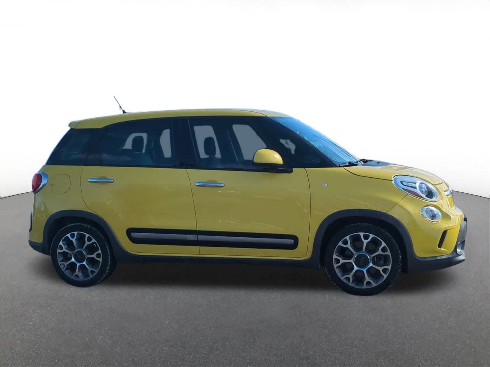 Thumbnail: 2014 Fiat 500L - 7