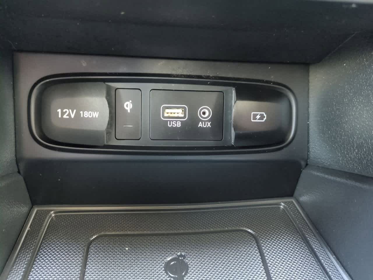 Thumbnail: 2019 Hyundai Santa Fe - 32