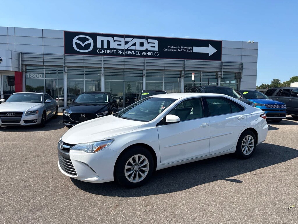 Used 2015 Toyota Camry LE Sedan