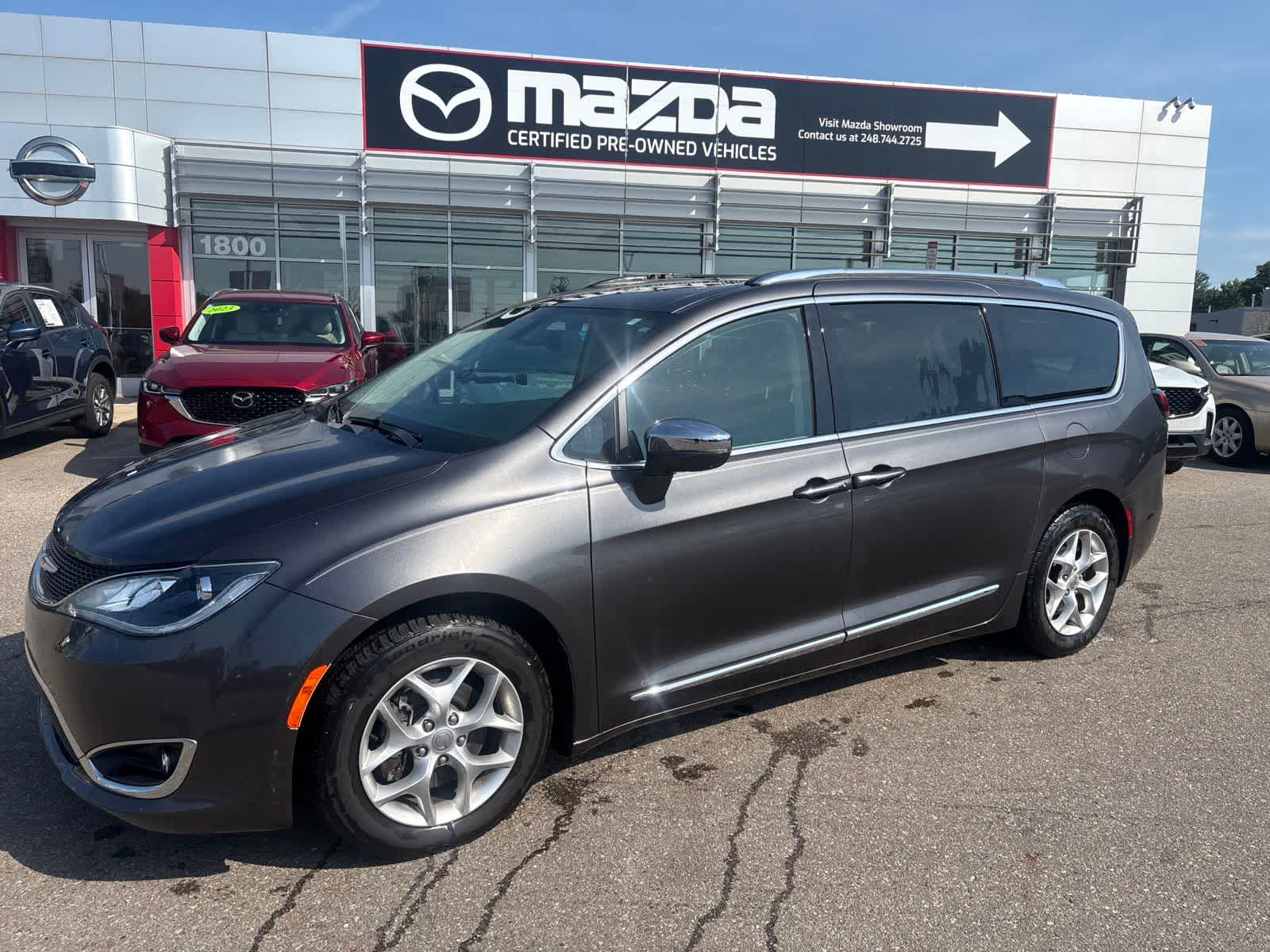 Thumbnail: 2019 Chrysler Pacifica - 1