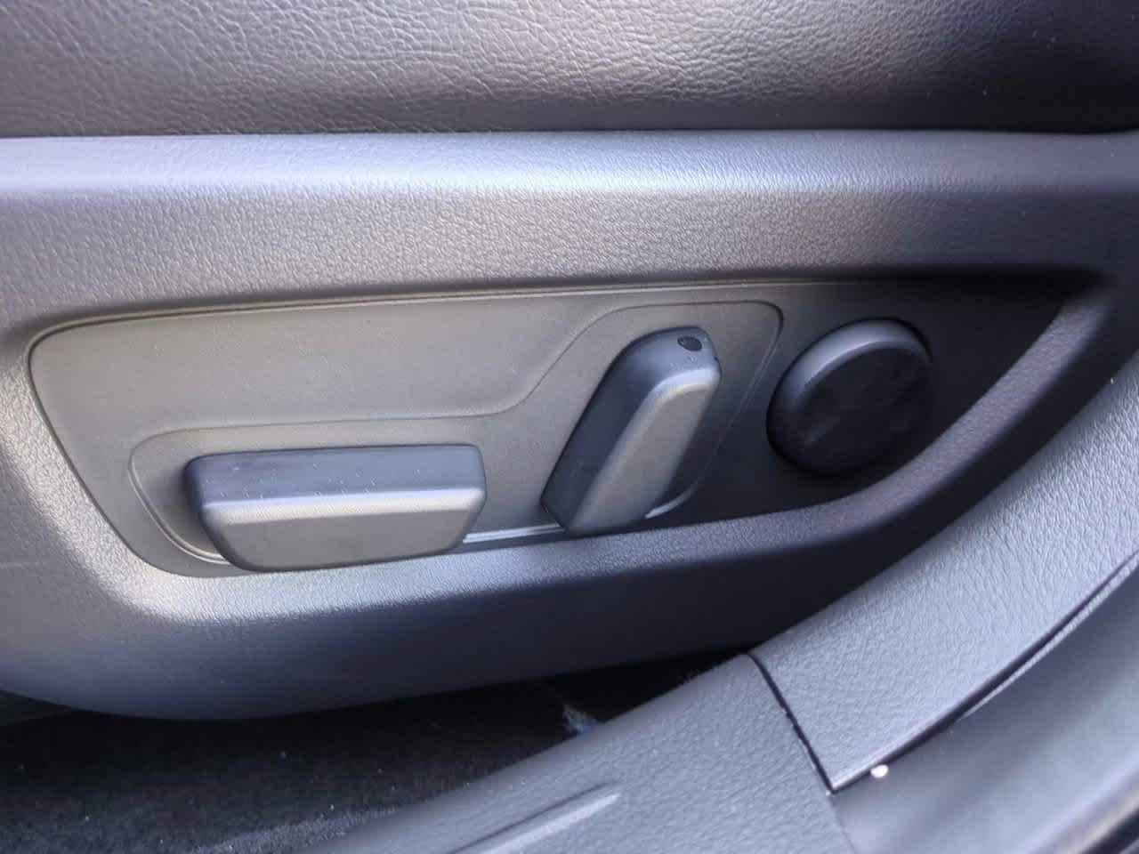 Thumbnail: 2026 Mazda CX-50 - 15