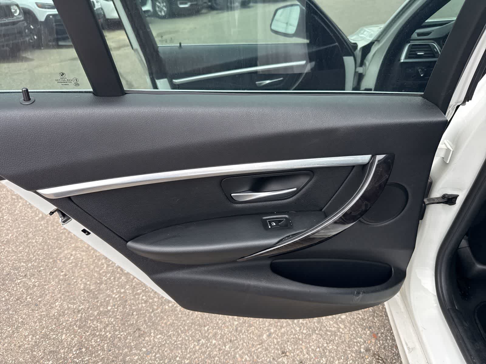 Thumbnail: 2017 BMW 3 Series - 19