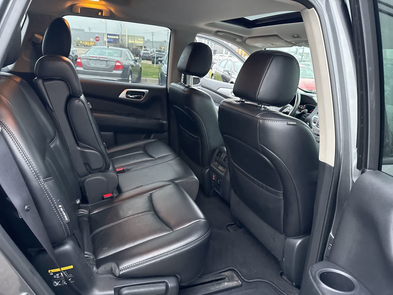 Thumbnail: 2018 Nissan Pathfinder - 24