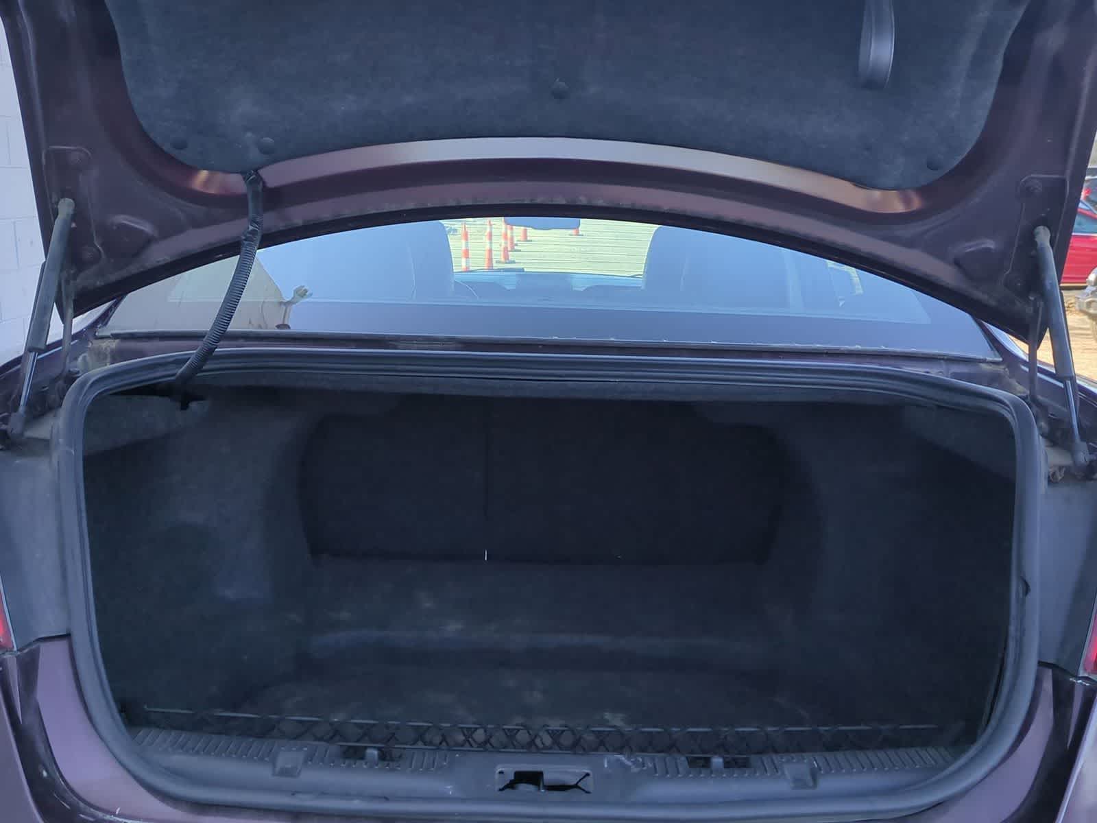 Thumbnail: 2011 Ford Taurus - 34