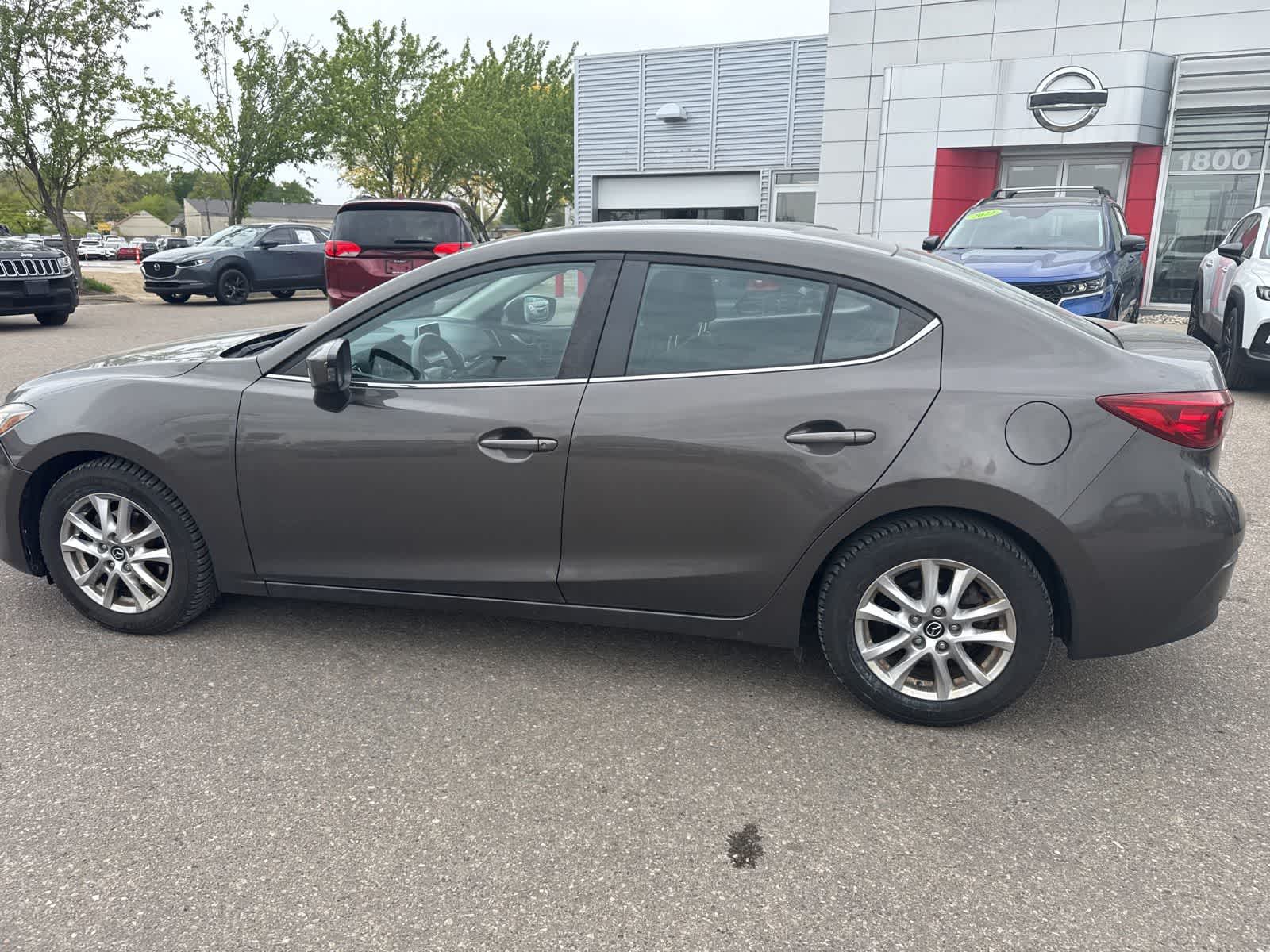 Thumbnail: 2016 Mazda Mazda3 - 8