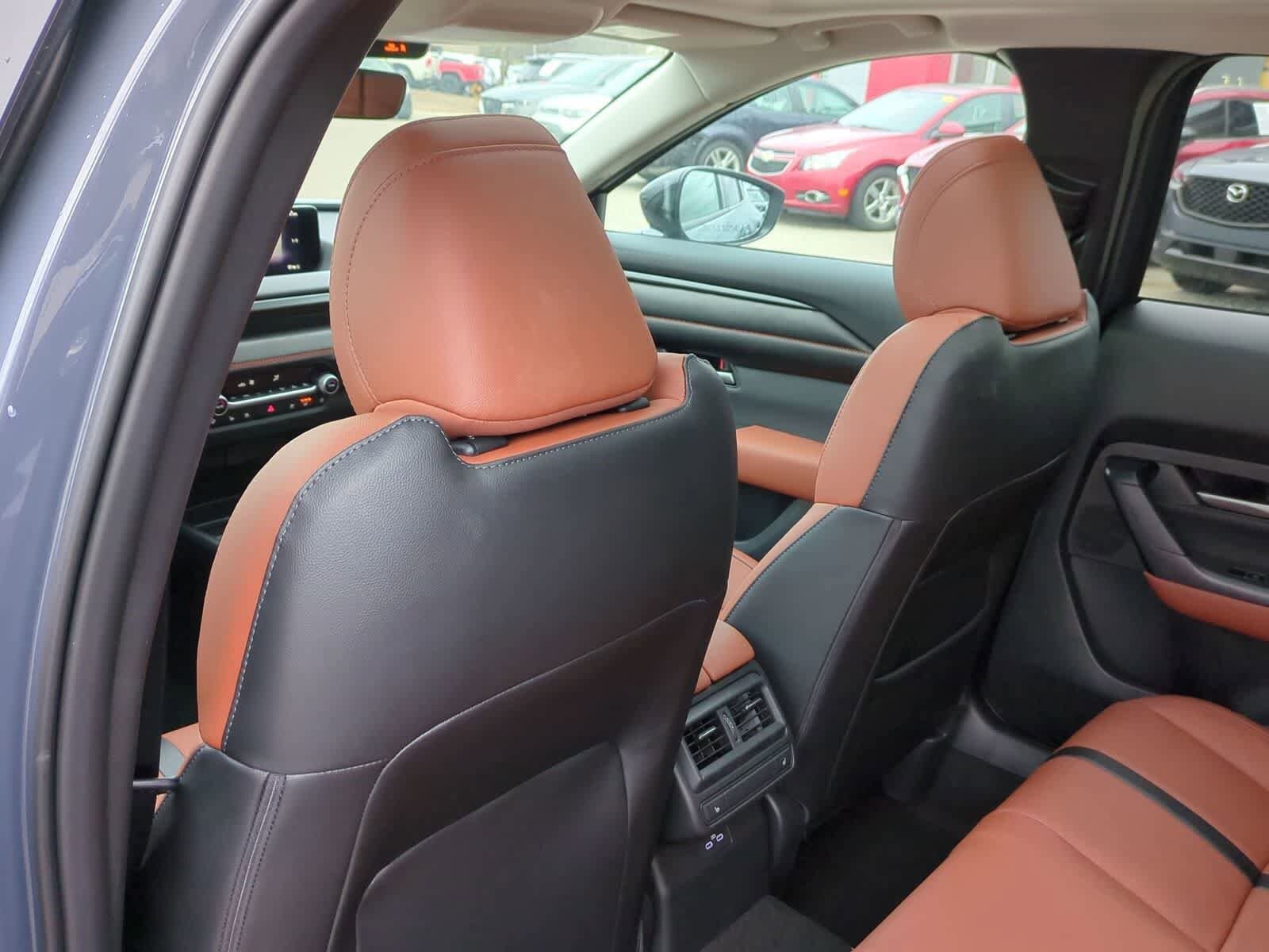 Thumbnail: 2026 Mazda CX-50 - 17