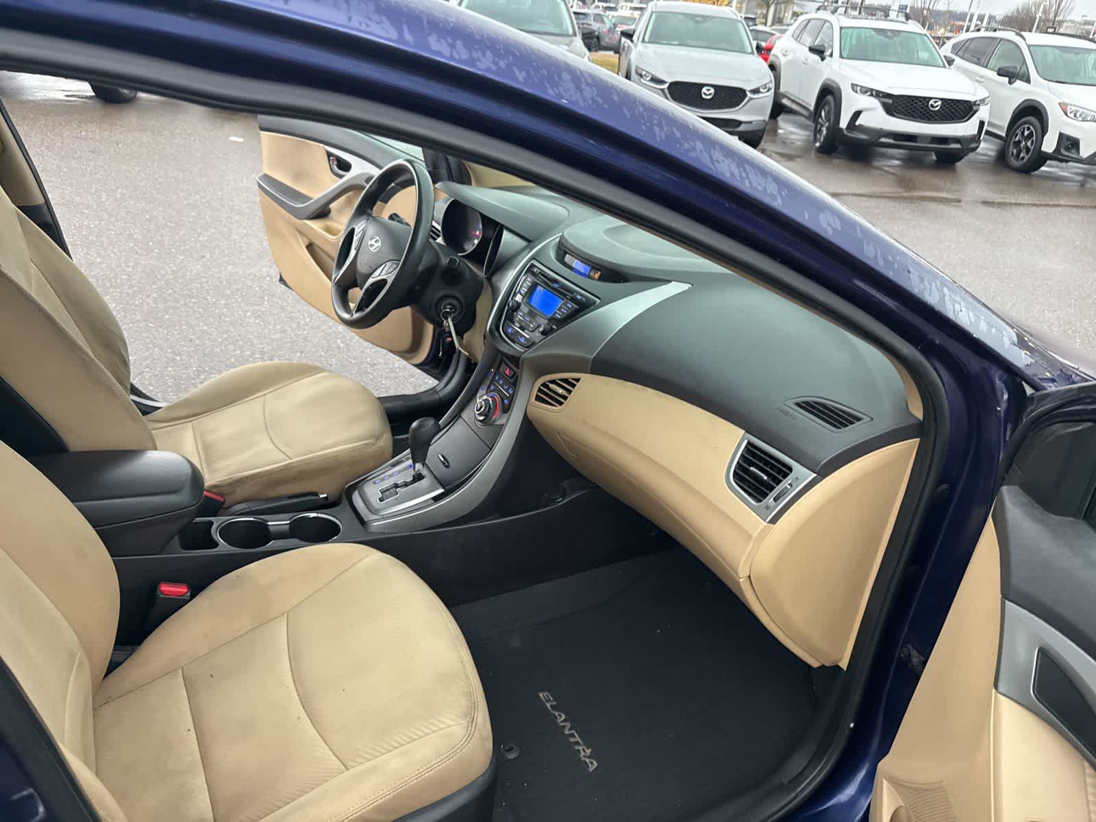 Thumbnail: 2013 Hyundai Elantra - 24