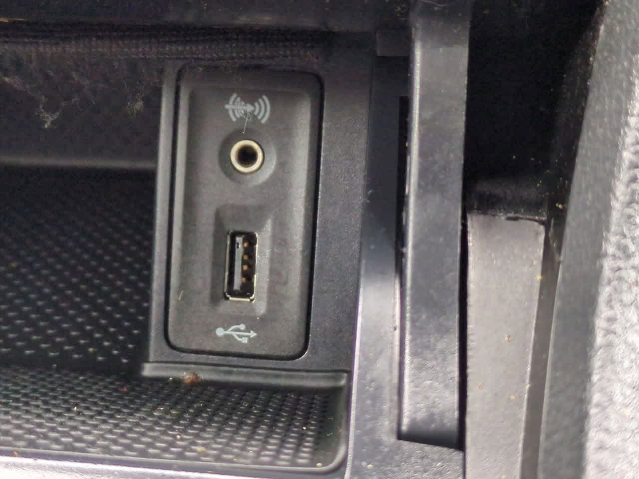 Thumbnail: 2016 Volkswagen Golf - 30