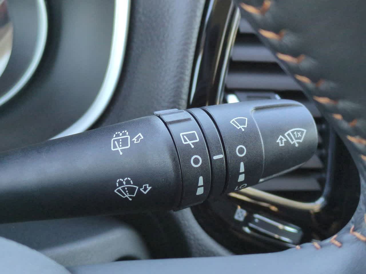 Thumbnail: 2018 Jeep Compass - 22