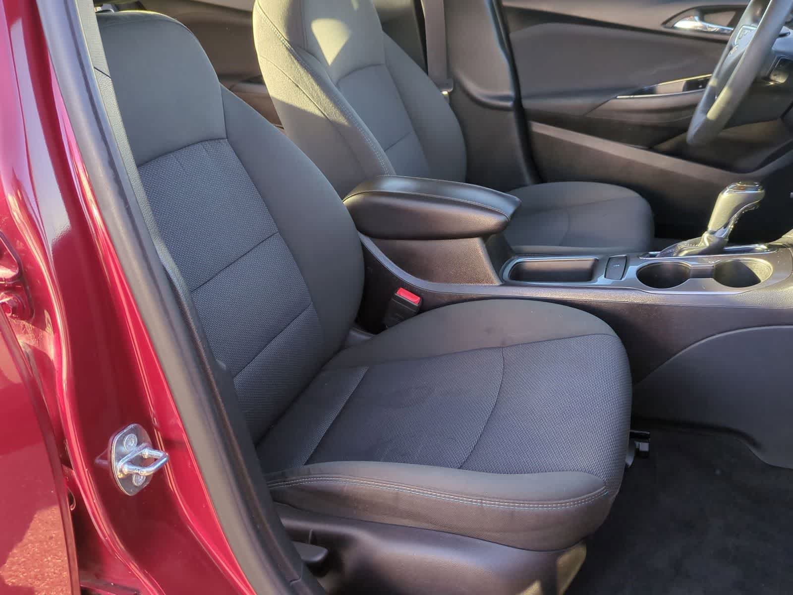 Thumbnail: 2017 Chevrolet Cruze - 22