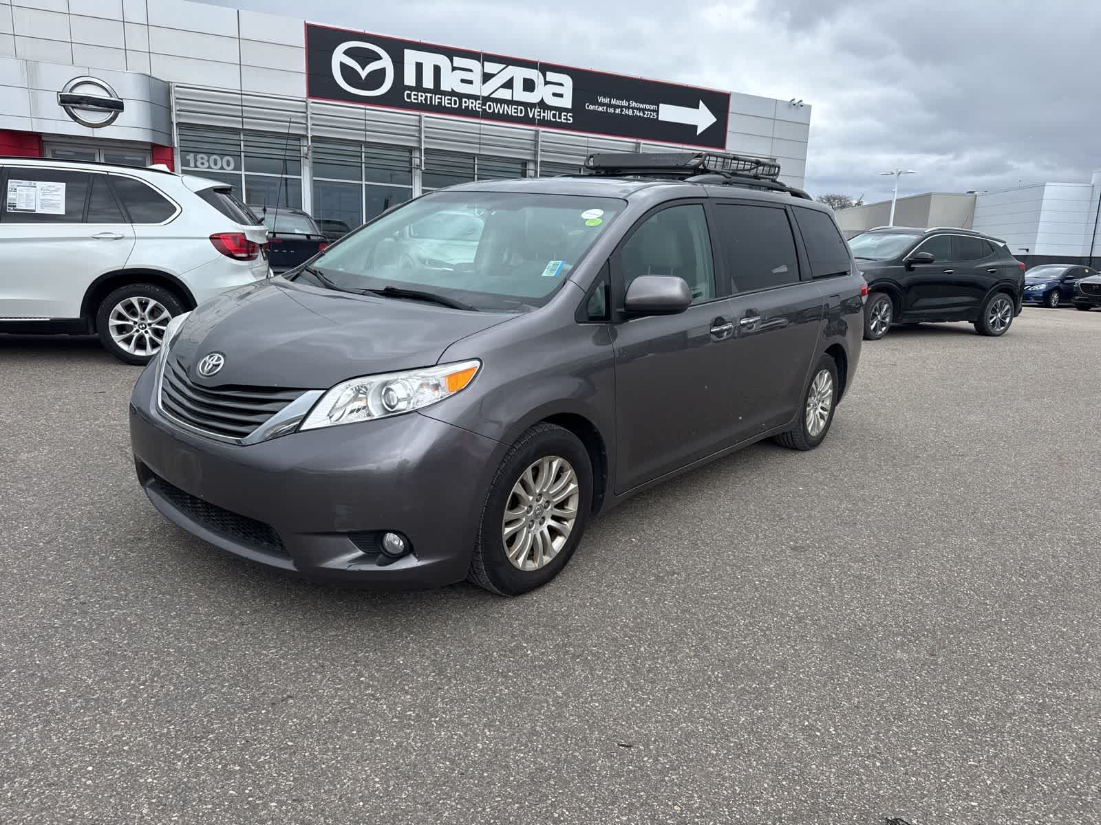 2013 Toyota Sienna XLE -
                  Troy, MI