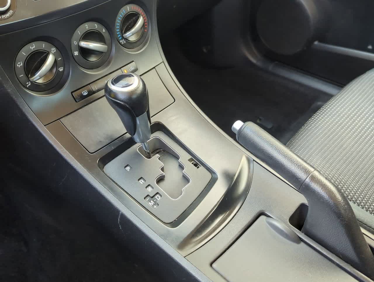 2012 Mazda Mazda3 i Touring 27