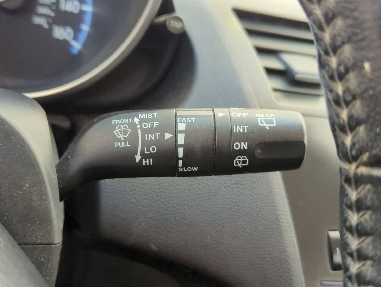 2012 Mazda Mazda3 i Touring 23