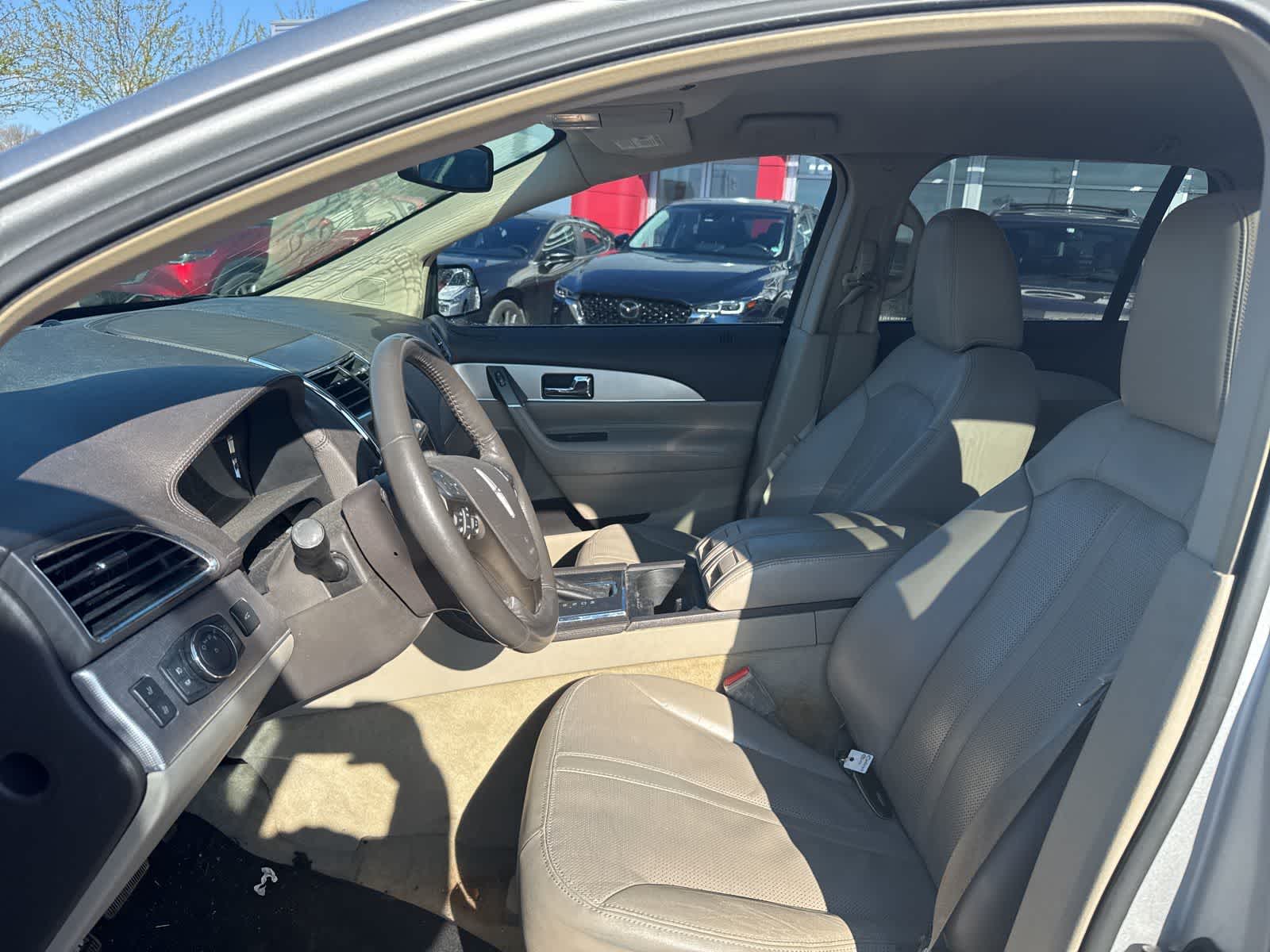 Thumbnail: 2011 Lincoln MKX - 14