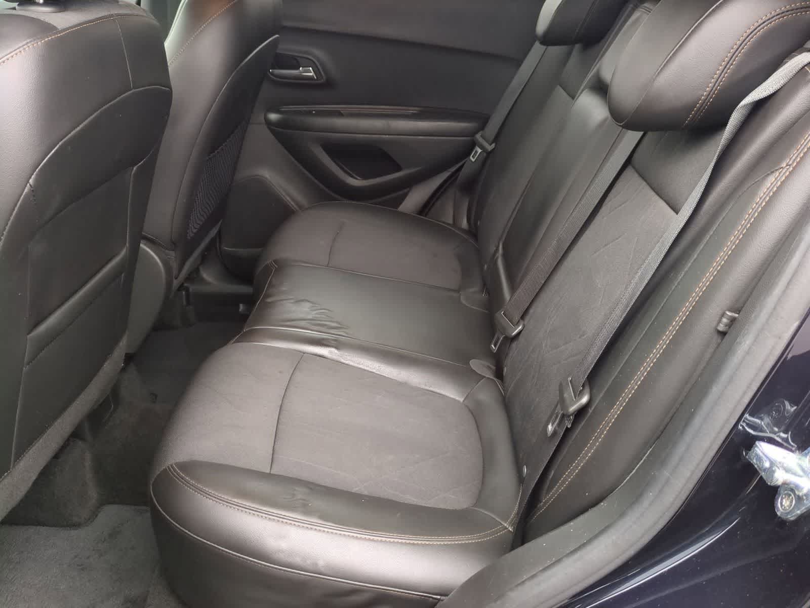 Thumbnail: 2022 Chevrolet Trax - 18